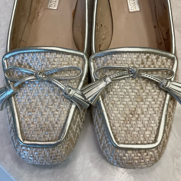 Enzo Angiolini Dressy Flats / Loafers / Slip Ons Gold Woven w/ Tassels, Size 7.5 - Picture 2 of 11